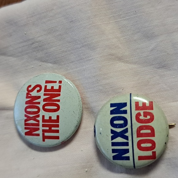 Nixon Political Campaign Election Buttons (5 pins sold together in a bundle) - Picture 4 of 5